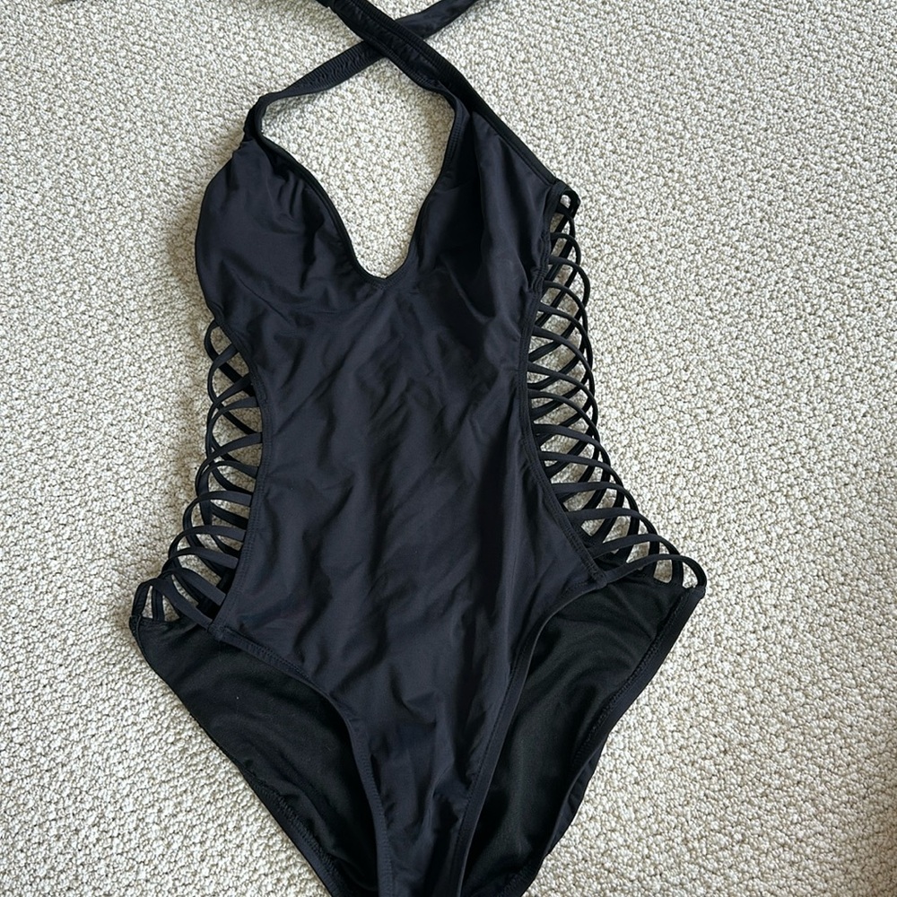 Kenneth Cole swim suit